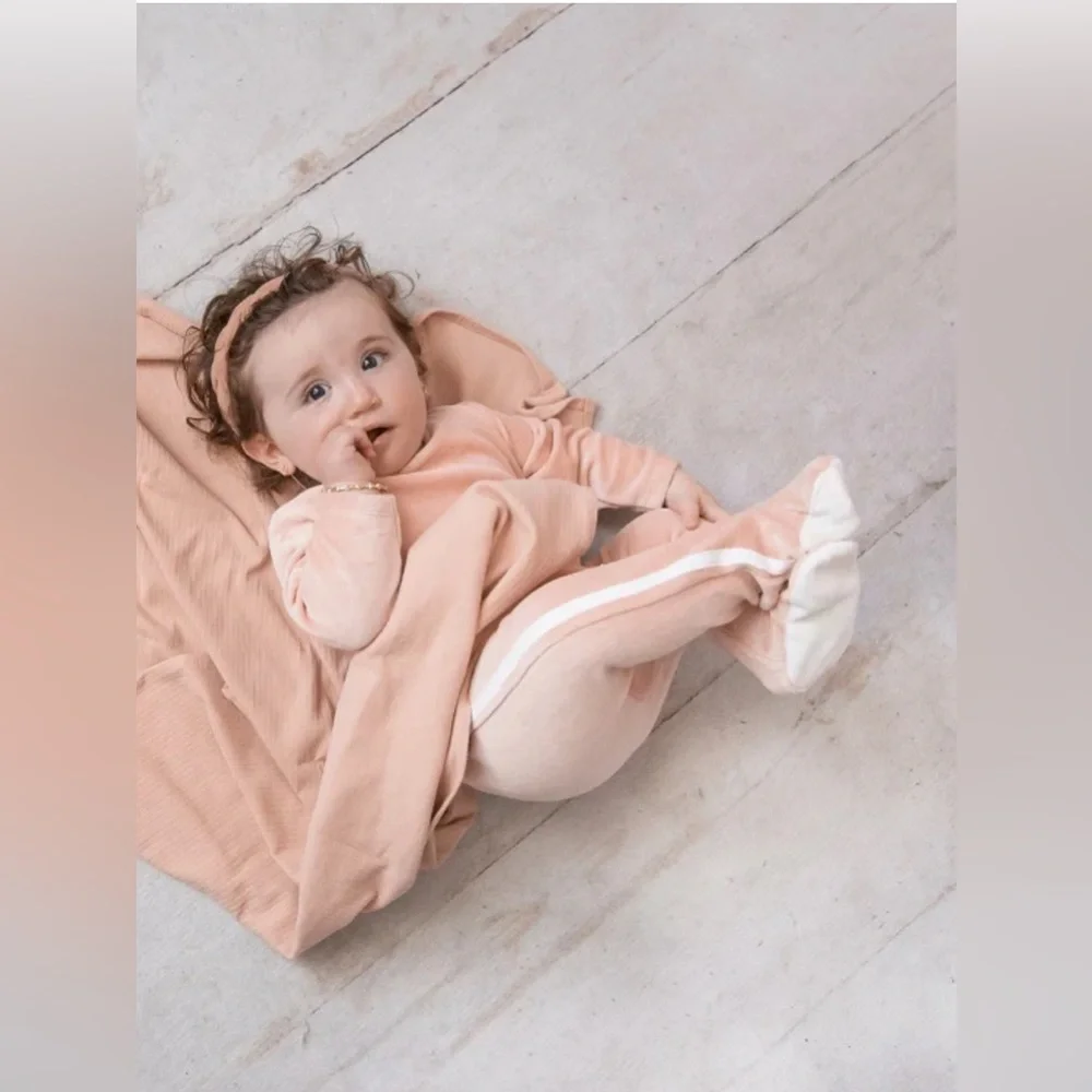 Briobebe Baby Lena Pink Velour White‎ Stripe Footed Sleeper 6 months